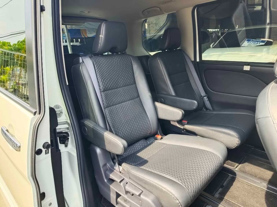 2022 Nissan Serena  HIGH WAY STAR A/T 2022 Nissan Serena  HIGH WAY STAR A/T