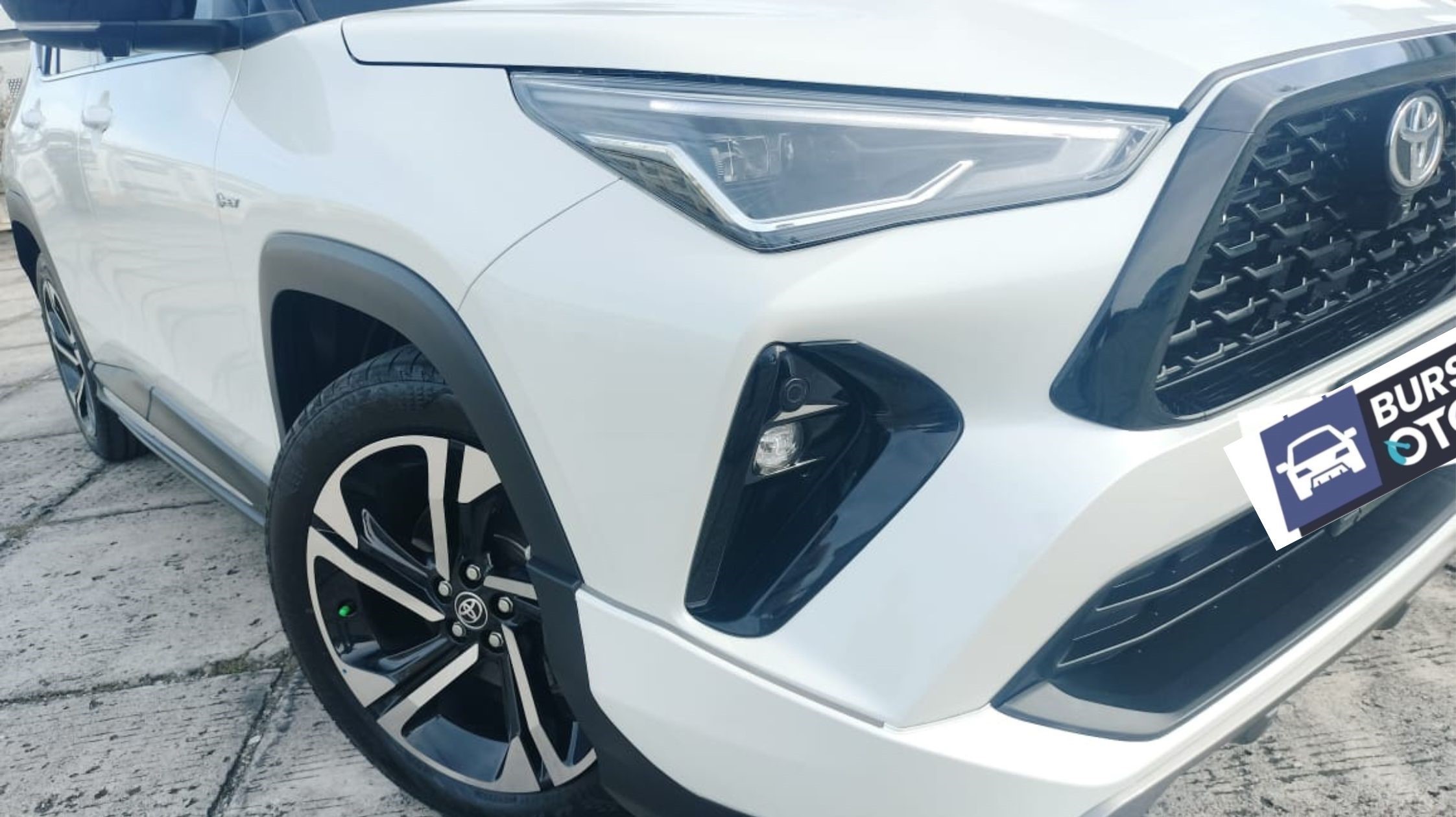 2023 Toyota Yaris Cross 2023 Toyota Yaris Cross