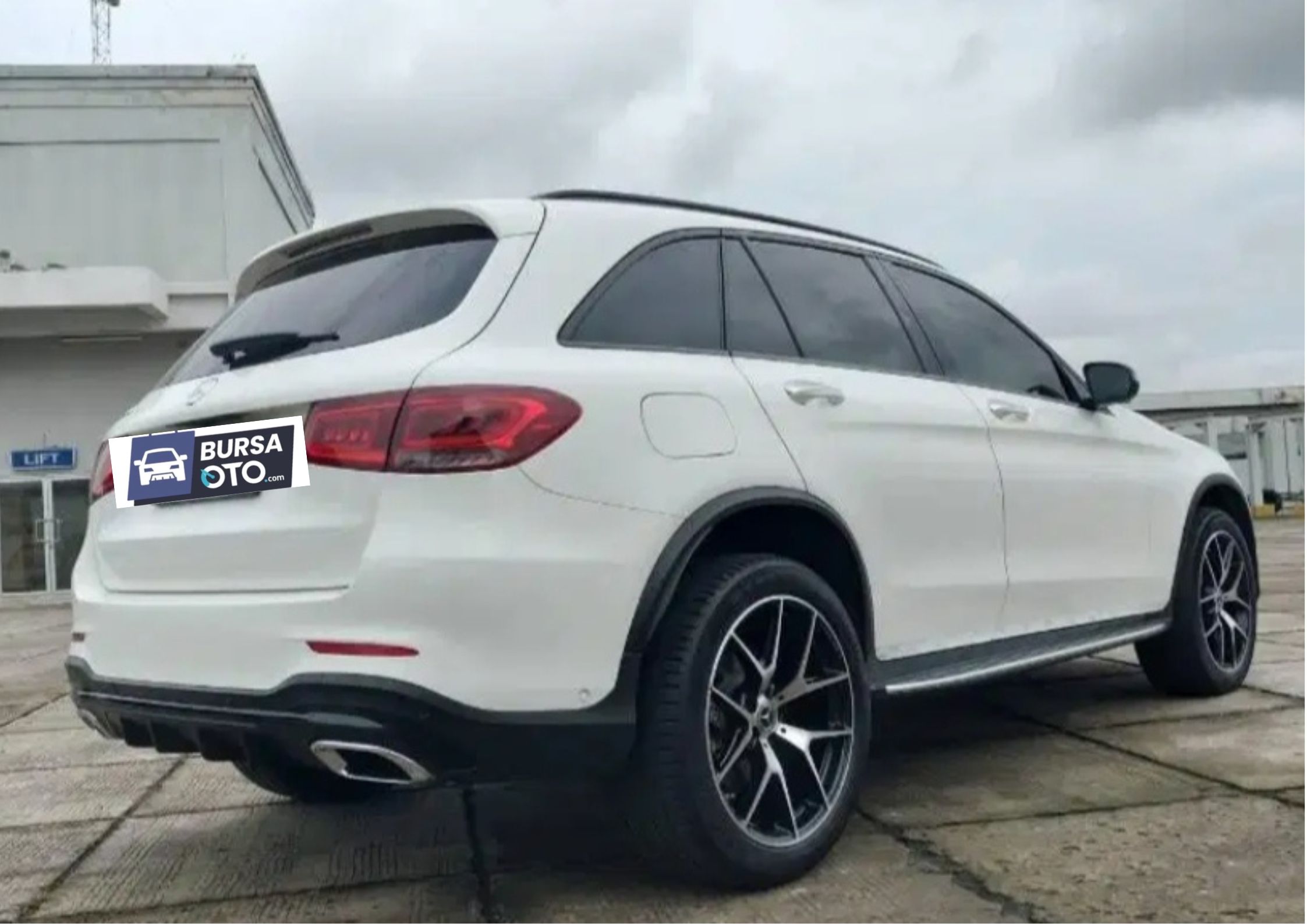 2022 Mercedes Benz GLC-Class 200 AMG Night Edition 2022 Mercedes Benz GLC-Class 200 AMG Night Edition