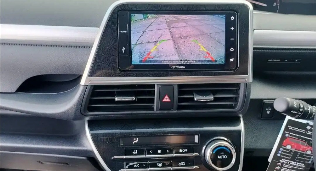 2017 Toyota Sienta 2017 Toyota Sienta