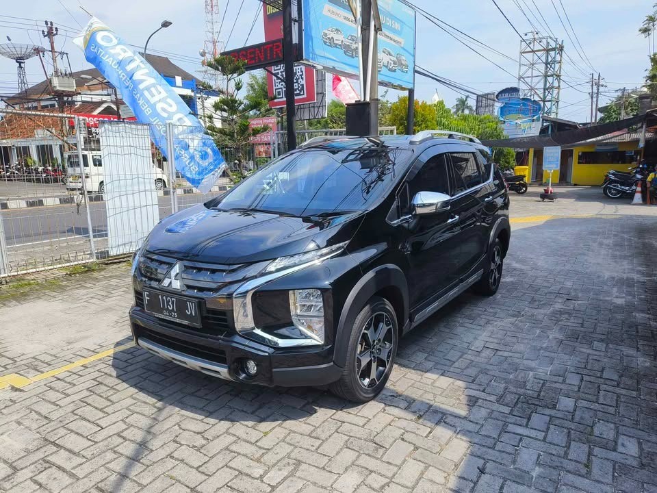 2020 Mitsubishi Xpander Cross  Premium Package CVT 2020 Mitsubishi Xpander Cross  Premium Package CVT