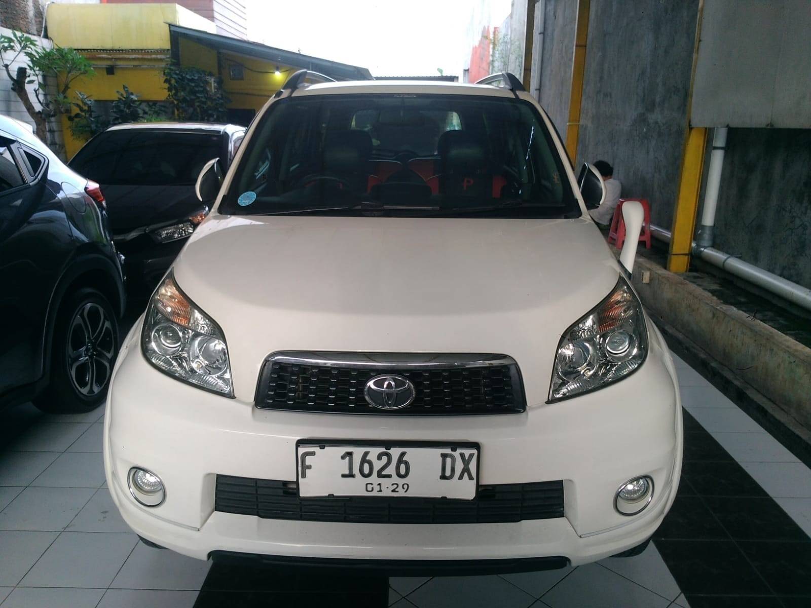 Second Hand 2013 Toyota Rush  G VVTI 1.5 A/T Second Hand 2013 Toyota Rush  G VVTI 1.5 A/T