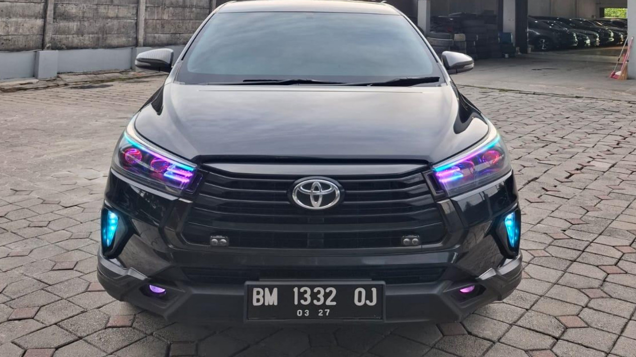 2022 Toyota Kijang Innova 2.0L Venturer AT Bekas 2022 Toyota Kijang Innova 2.0L Venturer AT Bekas