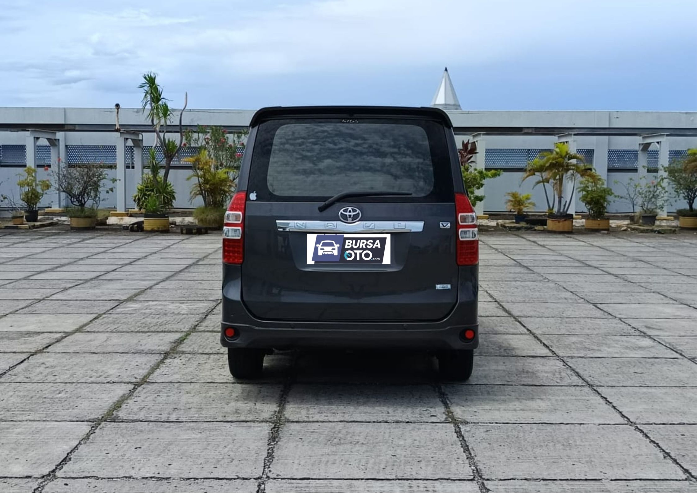 2013 Toyota NAV1 2013 Toyota NAV1