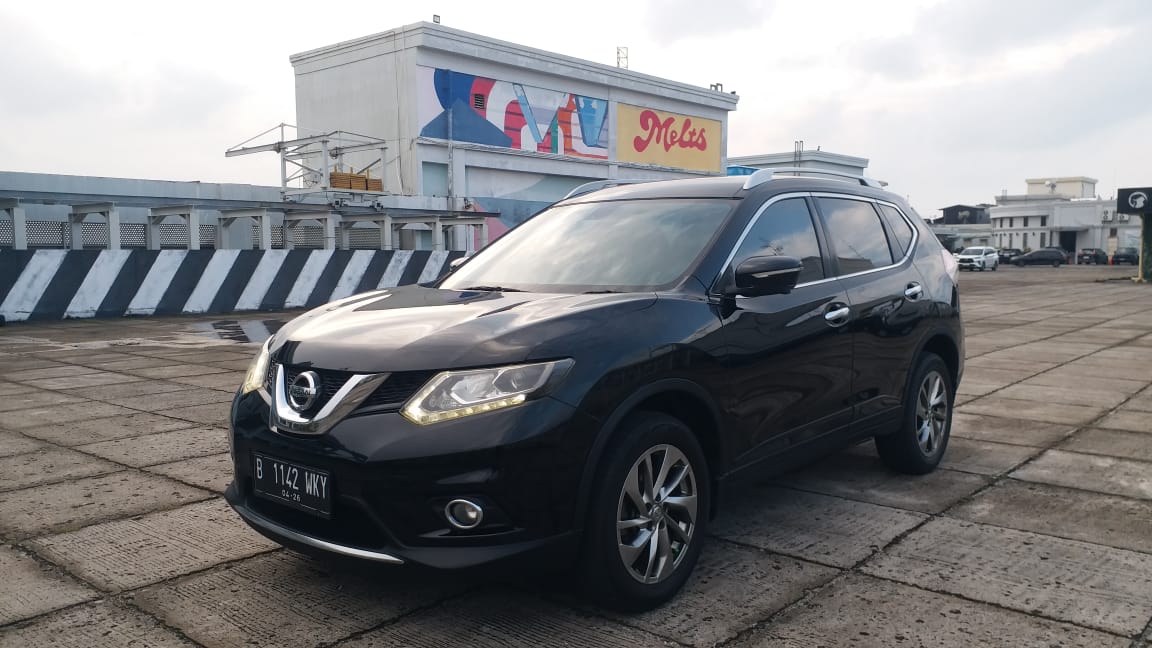 2015 Nissan X Trail  2.5 CVT 2015 Nissan X Trail  2.5 CVT