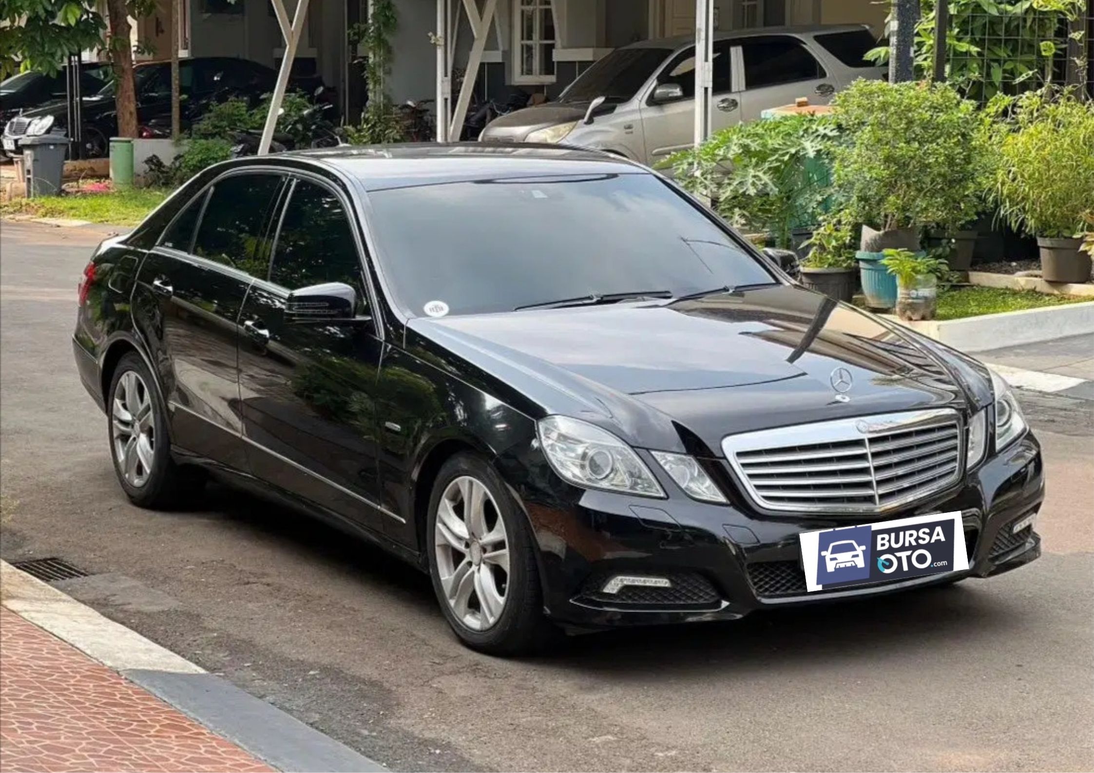 2010 Mercedes Benz E-Class Coupe E 250 CGI AVANTGARDE 2010 Mercedes Benz E-Class Coupe E 250 CGI AVANTGARDE