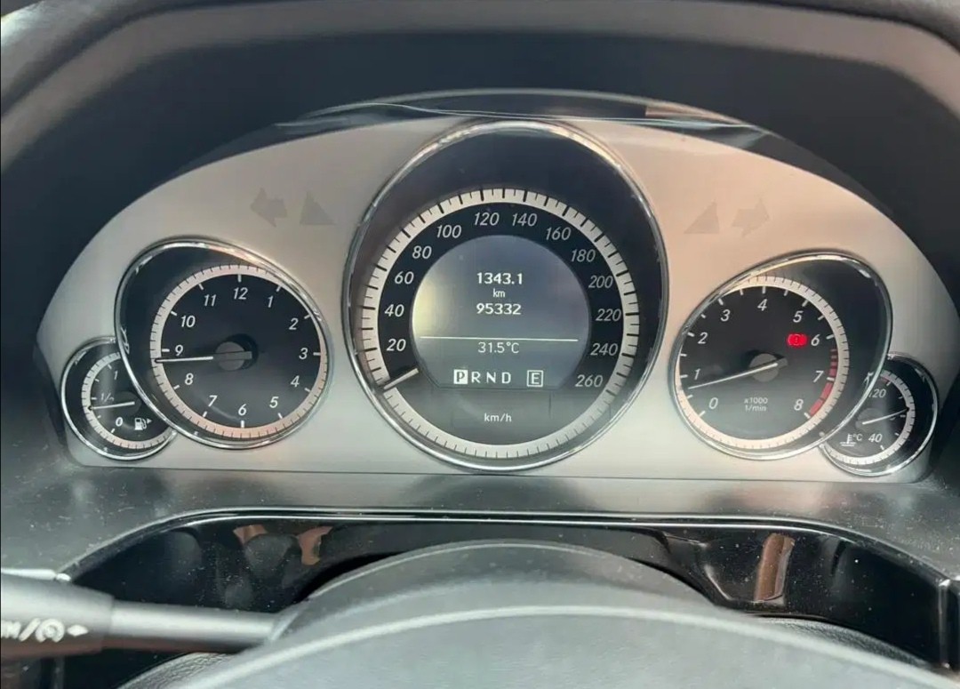 2010 Mercedes Benz E-Class Coupe E 250 CGI AVANTGARDE 2010 Mercedes Benz E-Class Coupe E 250 CGI AVANTGARDE