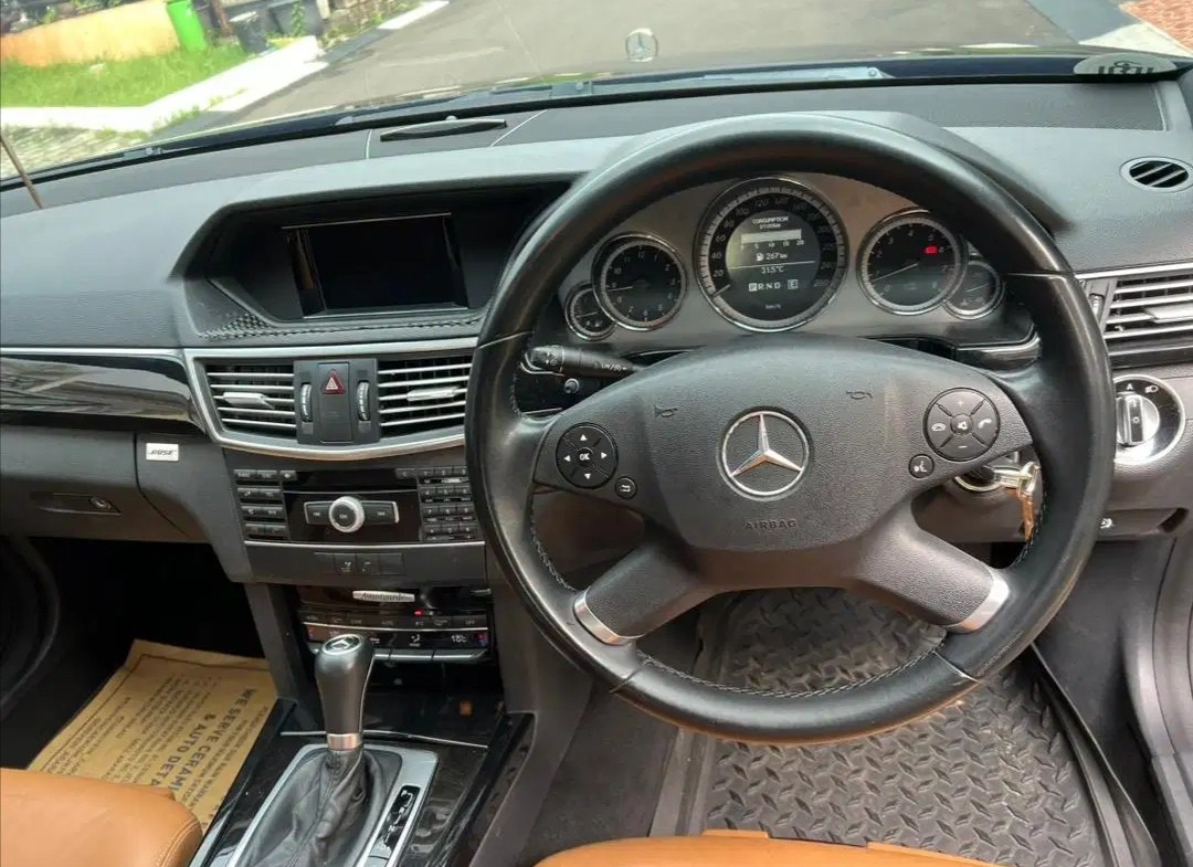 2010 Mercedes Benz E-Class Coupe E 250 CGI AVANTGARDE 2010 Mercedes Benz E-Class Coupe E 250 CGI AVANTGARDE