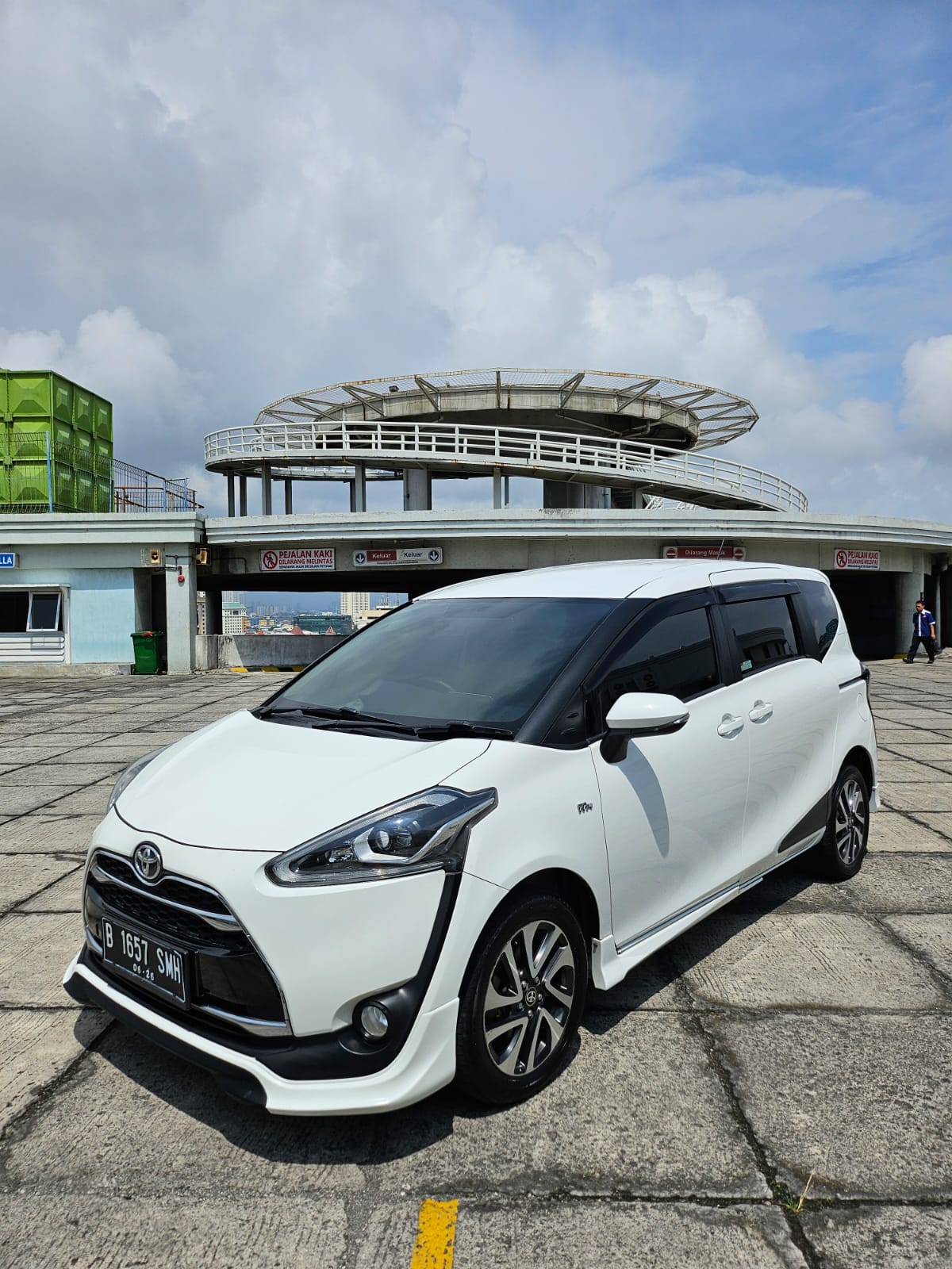2017 Toyota Sienta 2017 Toyota Sienta