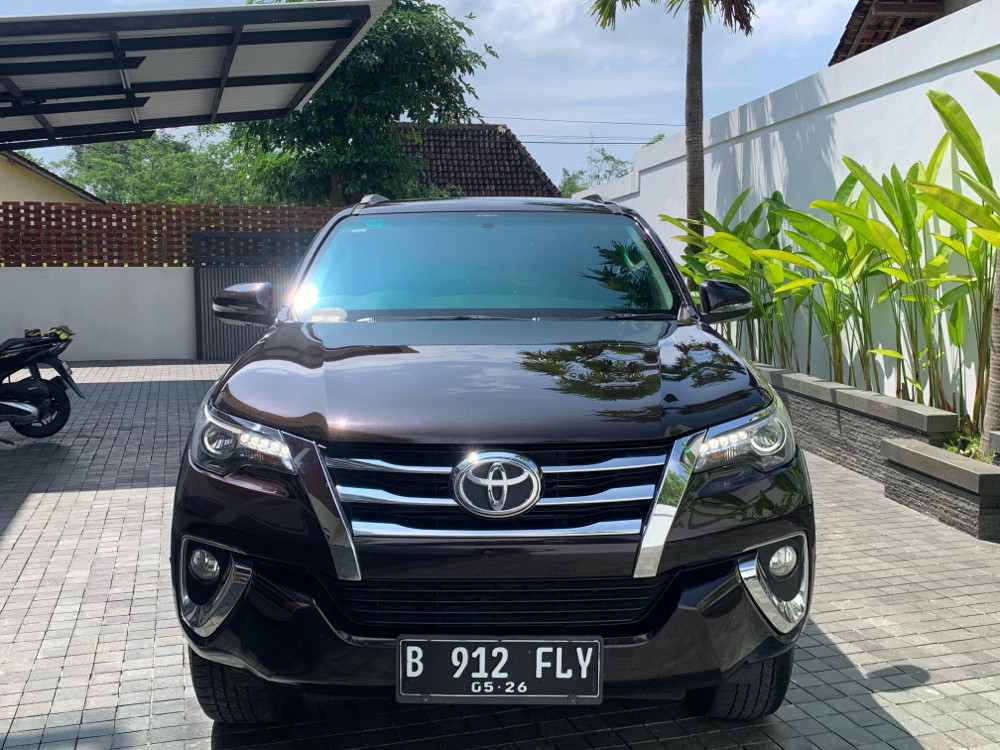 2016 Toyota Fortuner 2.4 VRZ AT 2016 Toyota Fortuner 2.4 VRZ AT