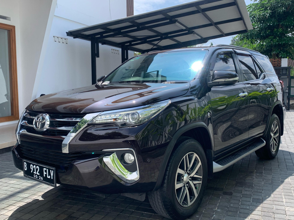 2016 Toyota Fortuner 2.4 VRZ AT 2016 Toyota Fortuner 2.4 VRZ AT