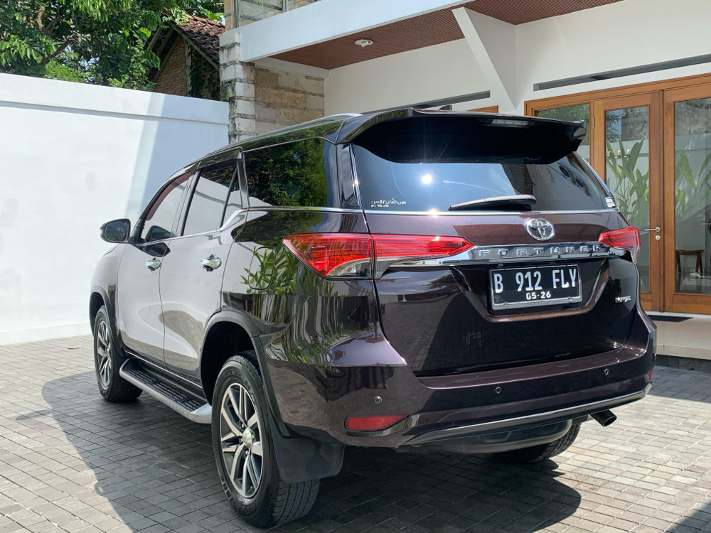 2016 Toyota Fortuner 2.4 VRZ AT 2016 Toyota Fortuner 2.4 VRZ AT