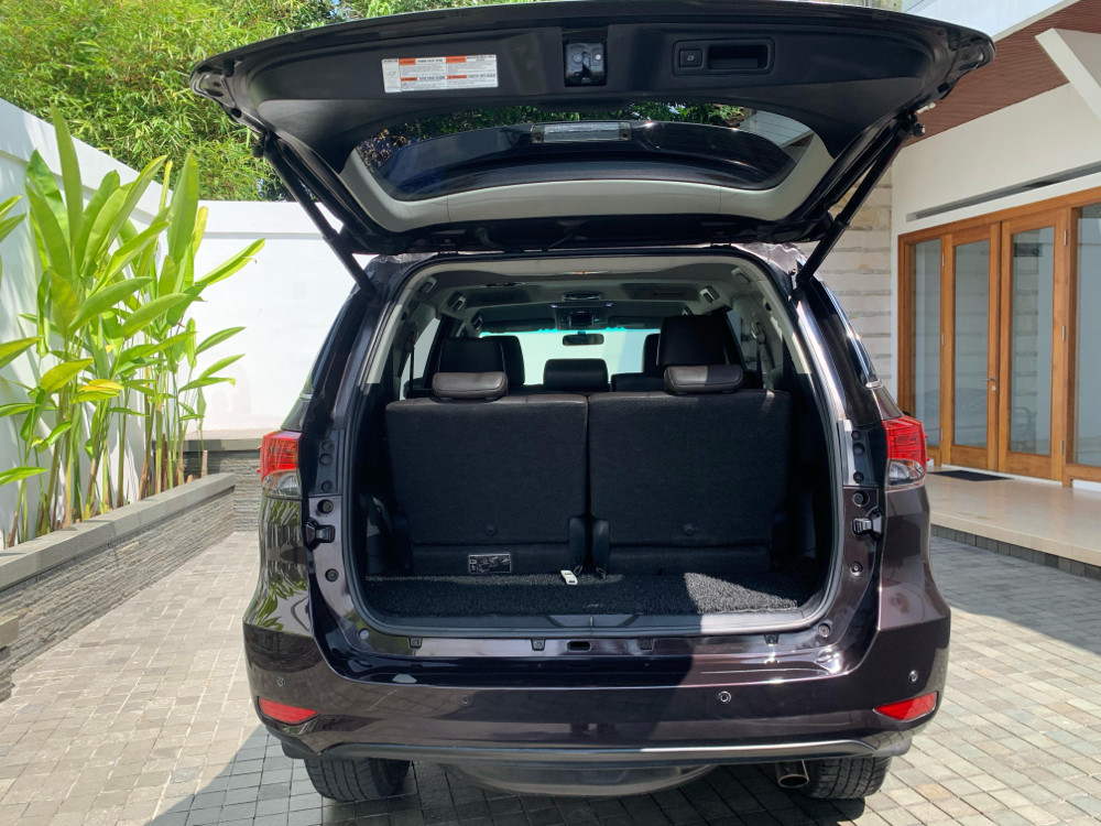 2016 Toyota Fortuner 2.4 VRZ AT 2016 Toyota Fortuner 2.4 VRZ AT