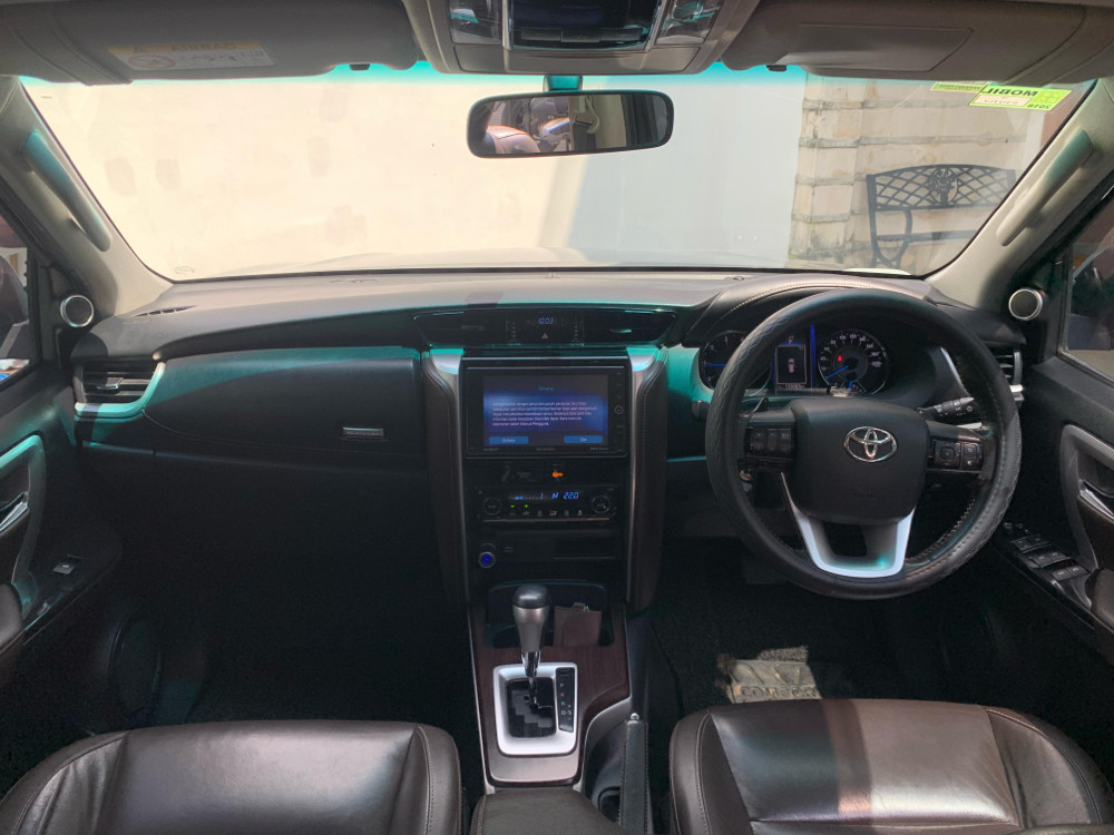 2016 Toyota Fortuner 2.4 VRZ AT 2016 Toyota Fortuner 2.4 VRZ AT