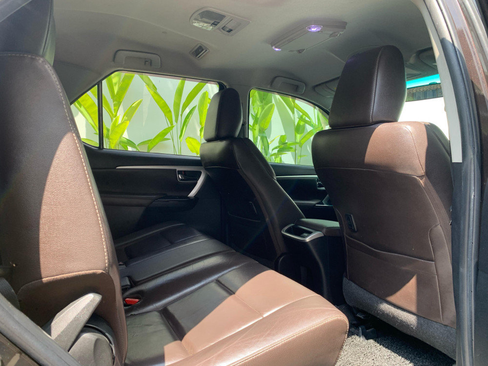 2016 Toyota Fortuner 2.4 VRZ AT 2016 Toyota Fortuner 2.4 VRZ AT