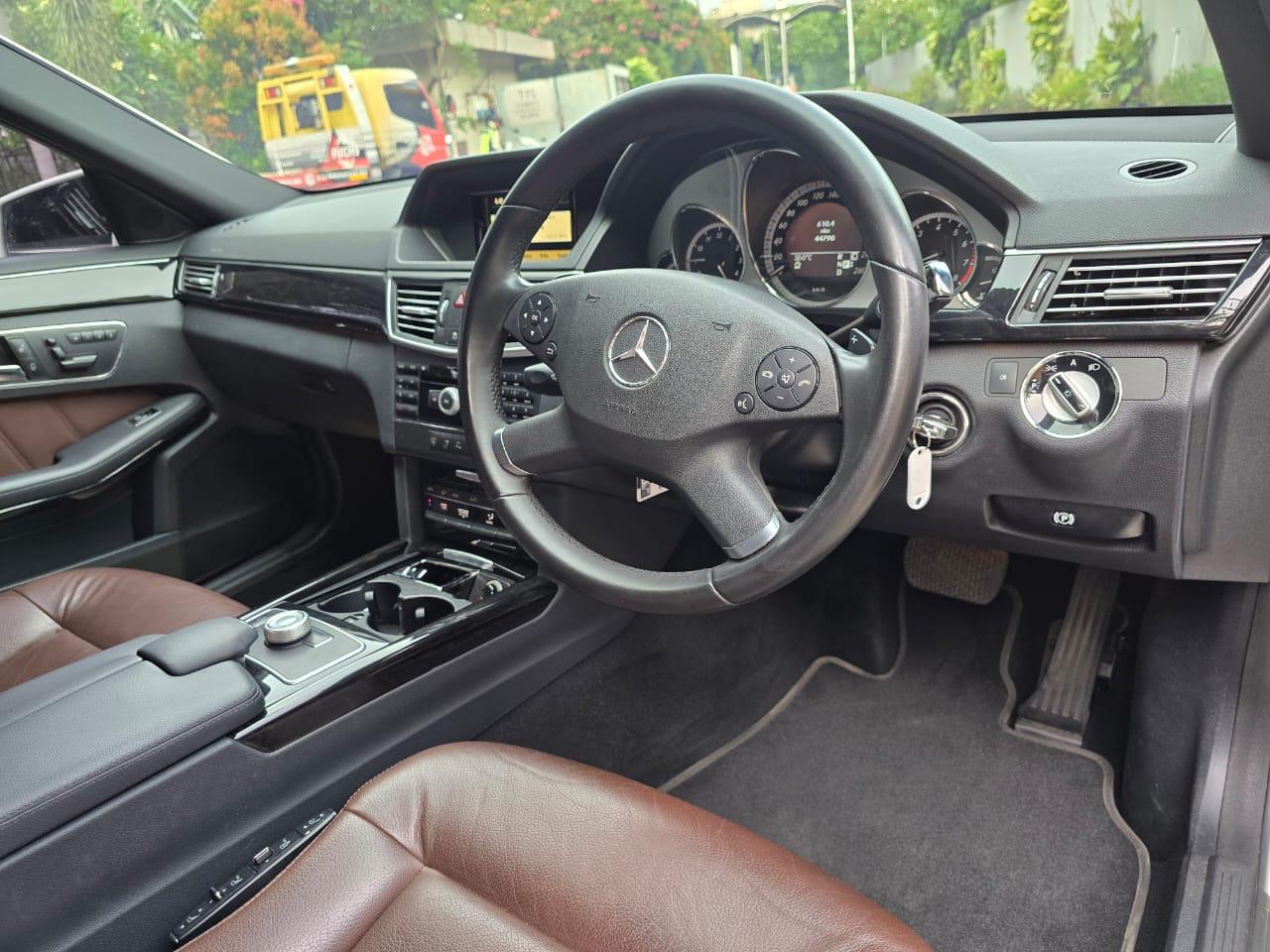 2010 Mercedes Benz E-Class  300 AT CKD 2010 Mercedes Benz E-Class  300 AT CKD