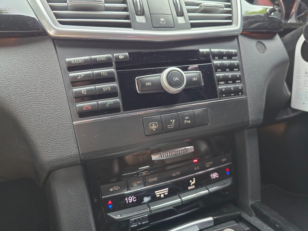 2010 Mercedes Benz E-Class  300 AT CKD 2010 Mercedes Benz E-Class  300 AT CKD