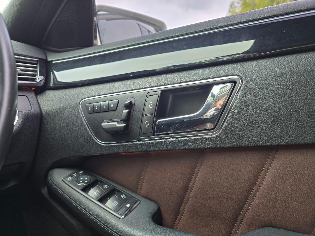 2010 Mercedes Benz E-Class  300 AT CKD 2010 Mercedes Benz E-Class  300 AT CKD