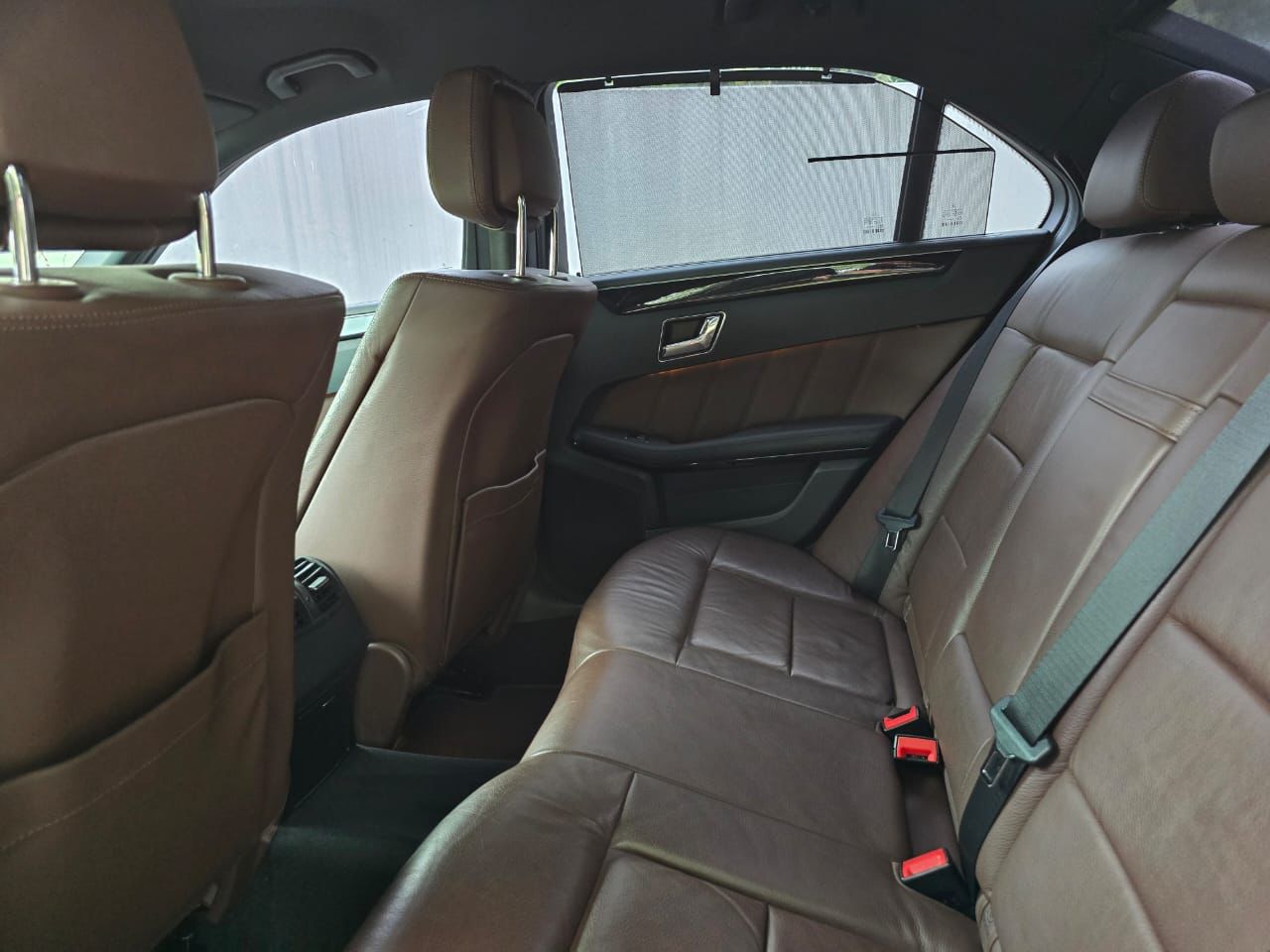 2010 Mercedes Benz E-Class  300 AT CKD 2010 Mercedes Benz E-Class  300 AT CKD