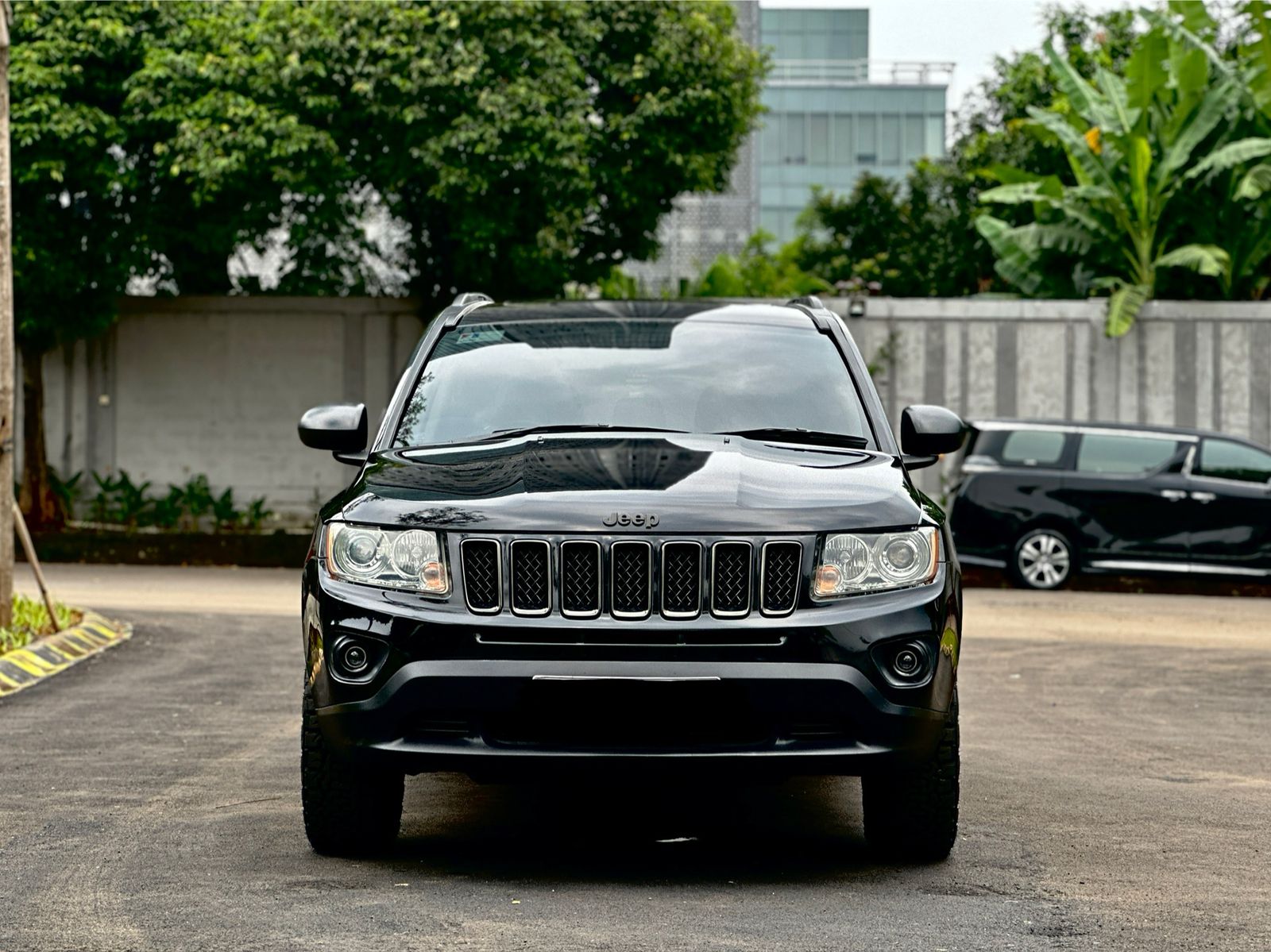 2012 Jeep Compass 2.4 LIMITED Bekas 2012 Jeep Compass 2.4 LIMITED Bekas