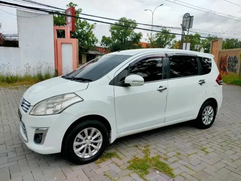 2013 Suzuki Ertiga  1.4 GL AT SPORTY 2013 Suzuki Ertiga  1.4 GL AT SPORTY