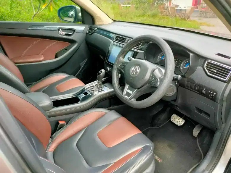 2018 DFSK Glory 580 1.5T LUXURY CVT 2018 DFSK Glory 580 1.5T LUXURY CVT