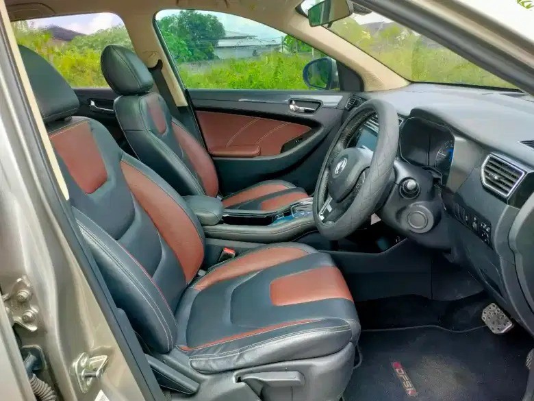 2018 DFSK Glory 580 1.5T LUXURY CVT 2018 DFSK Glory 580 1.5T LUXURY CVT