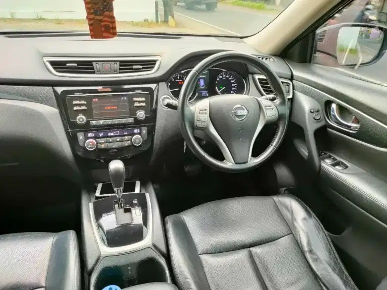 2016 Nissan X Trail 2.5L CVT AT 2016 Nissan X Trail 2.5L CVT AT