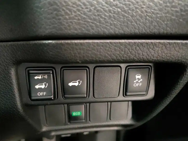 2016 Nissan X Trail 2.5L CVT AT 2016 Nissan X Trail 2.5L CVT AT