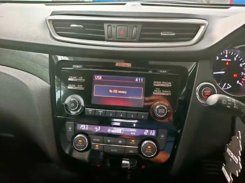 2016 Nissan X Trail 2.5L CVT AT 2016 Nissan X Trail 2.5L CVT AT