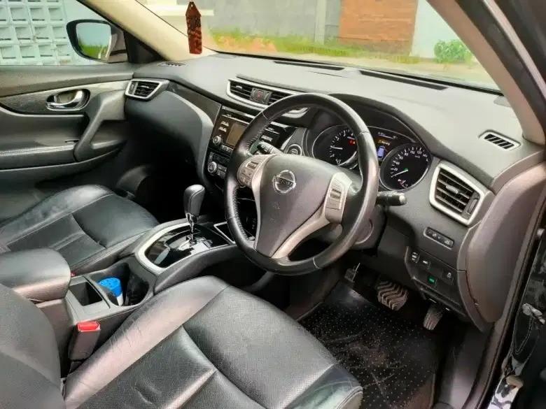 2016 Nissan X Trail 2.5L CVT AT 2016 Nissan X Trail 2.5L CVT AT