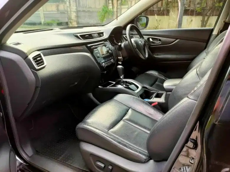 2016 Nissan X Trail 2.5L CVT AT 2016 Nissan X Trail 2.5L CVT AT