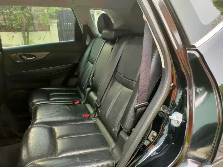 2016 Nissan X Trail 2.5L CVT AT 2016 Nissan X Trail 2.5L CVT AT