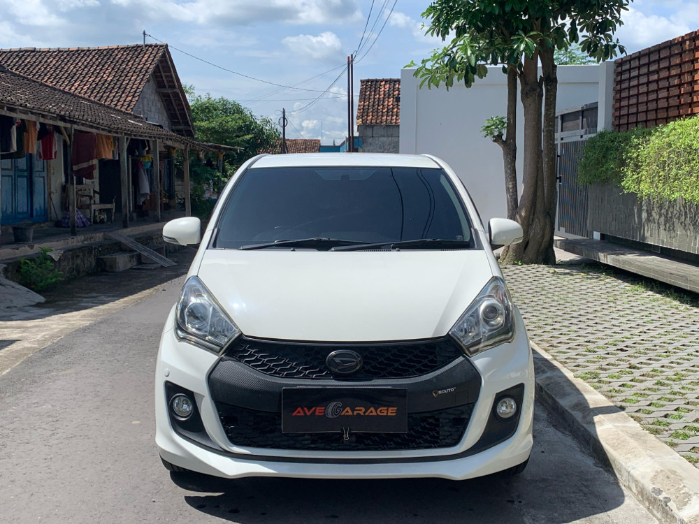 2016 Daihatsu Sirion  NEW SIRION AT Bekas 2016 Daihatsu Sirion  NEW SIRION AT Bekas