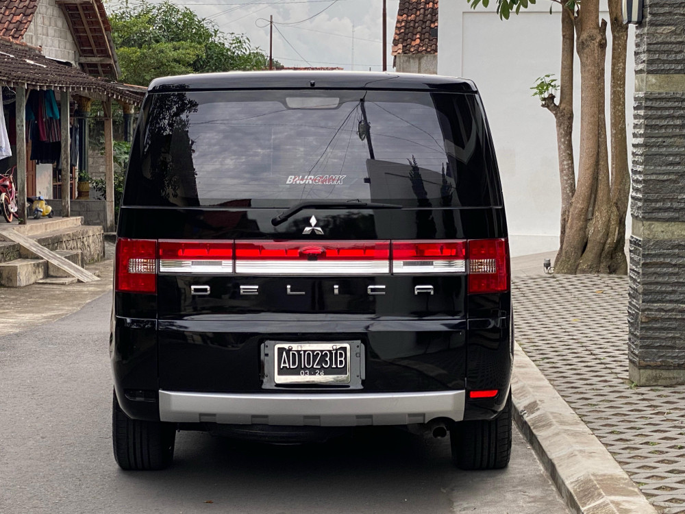 2014 Mitsubishi Delica 2.0 D5 AT 2014 Mitsubishi Delica 2.0 D5 AT