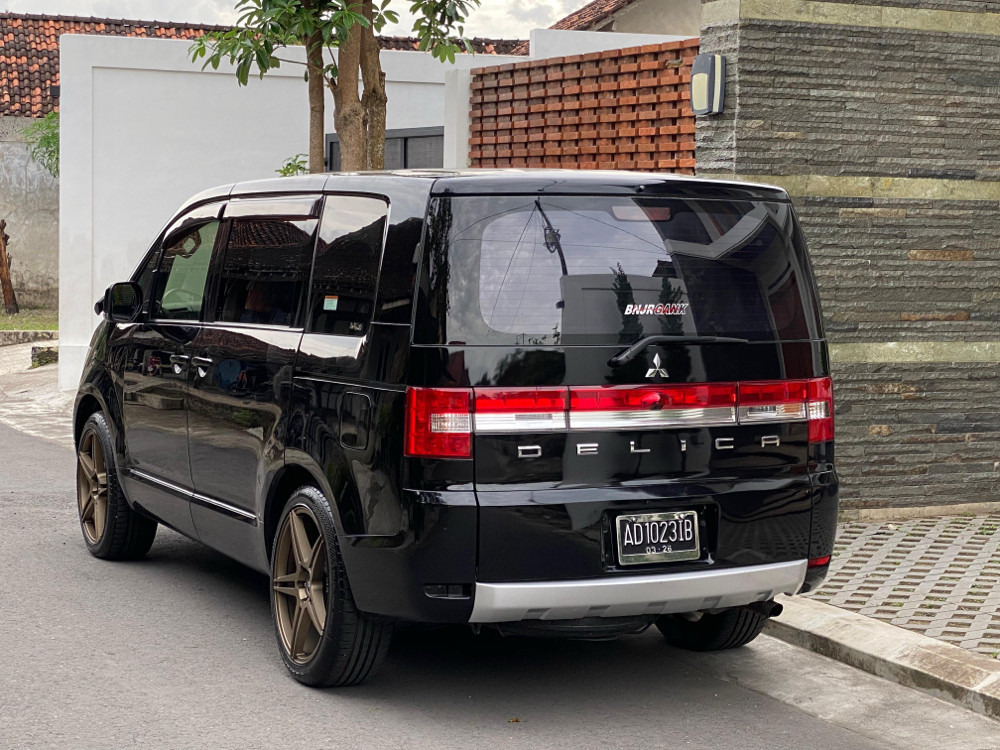 2014 Mitsubishi Delica 2.0 D5 AT 2014 Mitsubishi Delica 2.0 D5 AT