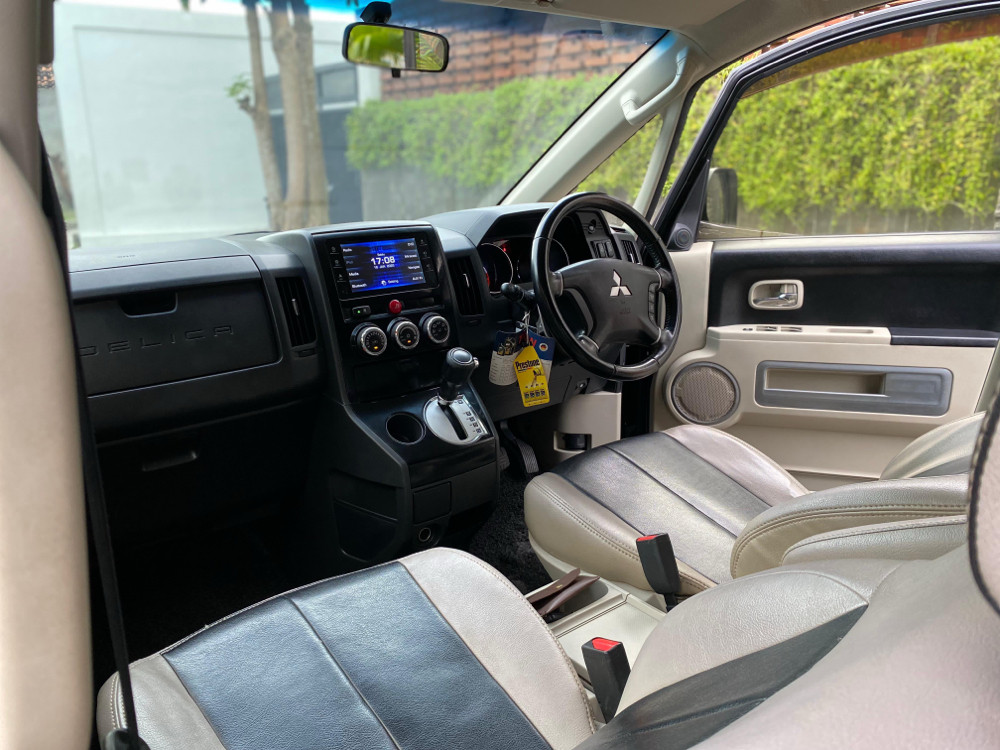 2014 Mitsubishi Delica 2.0 D5 AT 2014 Mitsubishi Delica 2.0 D5 AT