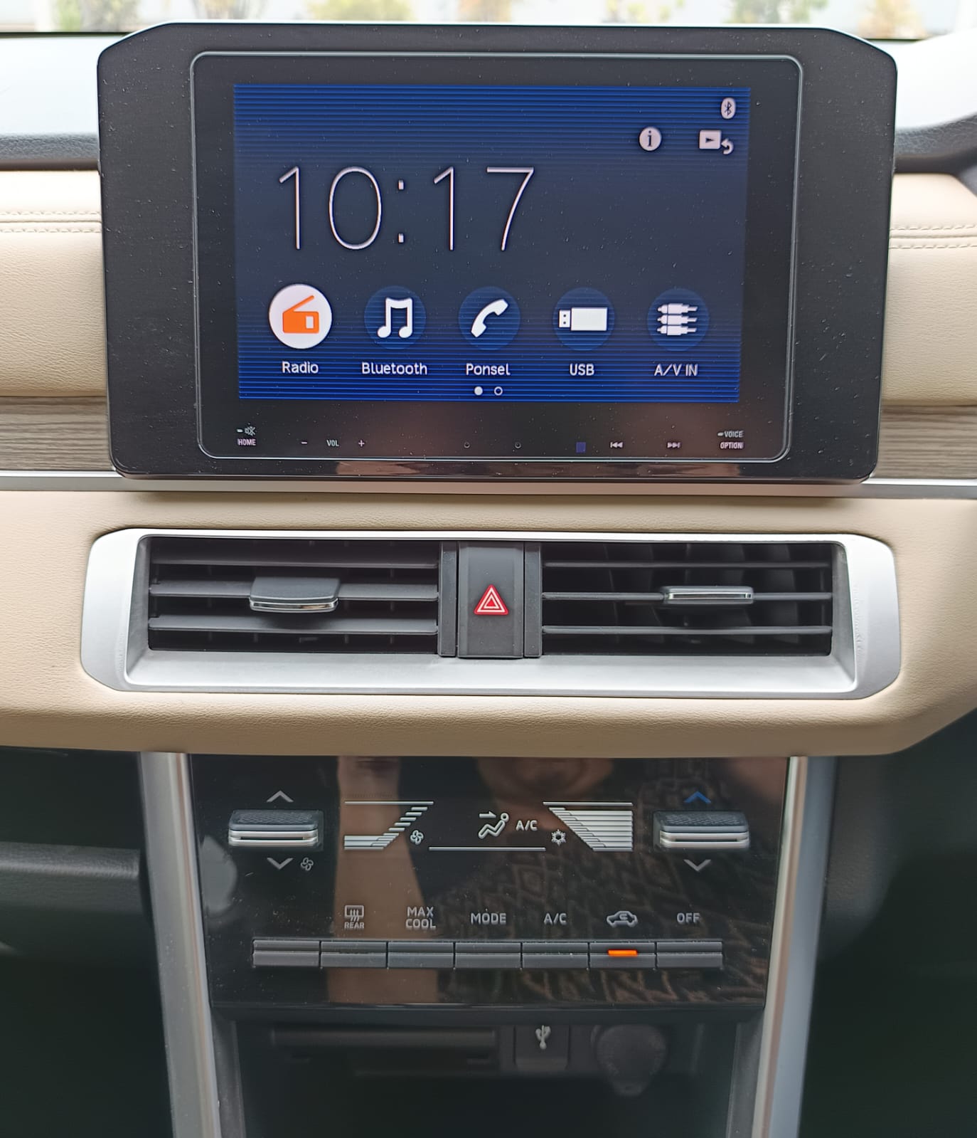 2017 Isuzu Panther LM 2.5L MT 2017 Isuzu Panther LM 2.5L MT