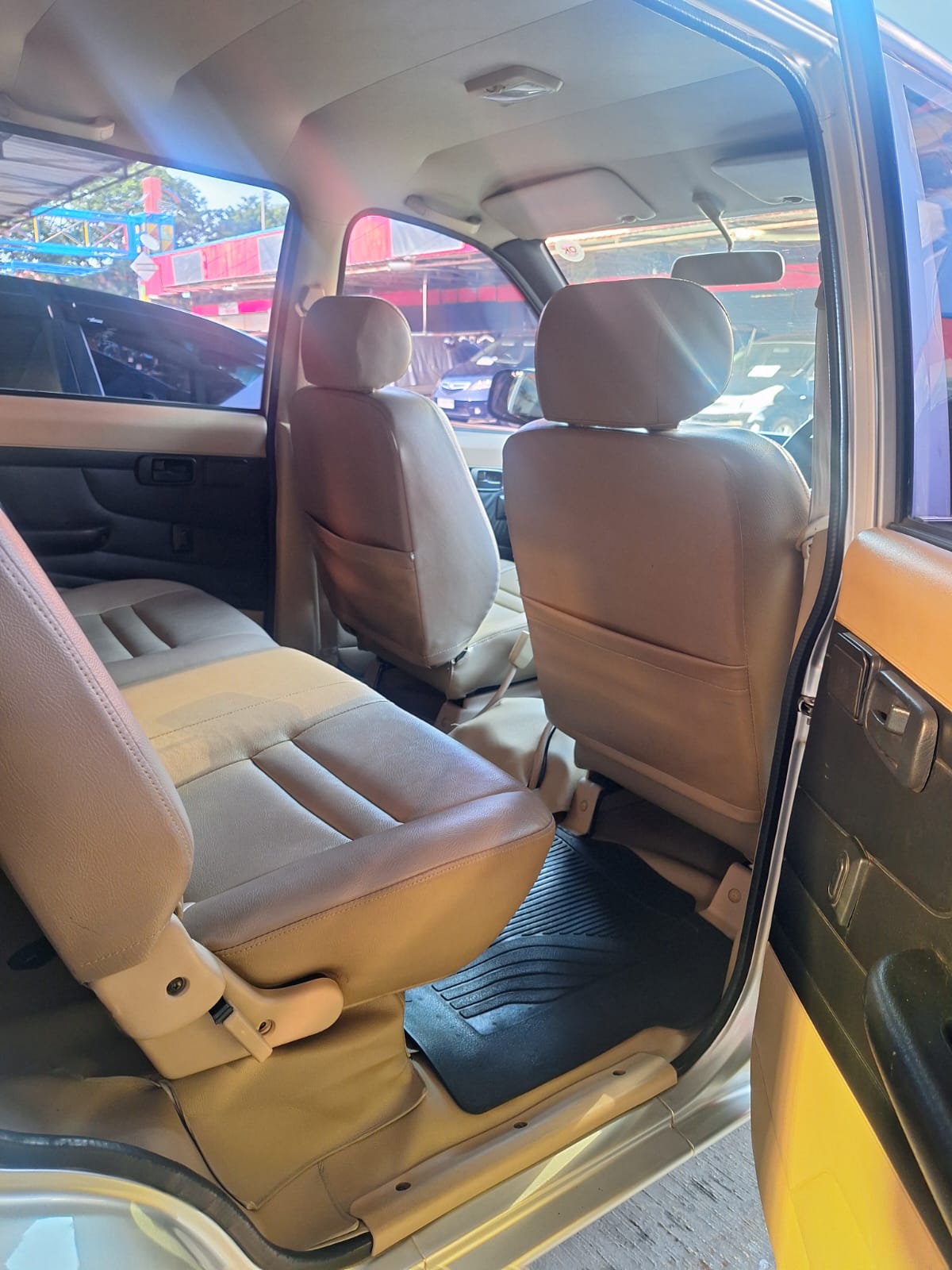 2017 Isuzu Panther LM 2.5L MT 2017 Isuzu Panther LM 2.5L MT