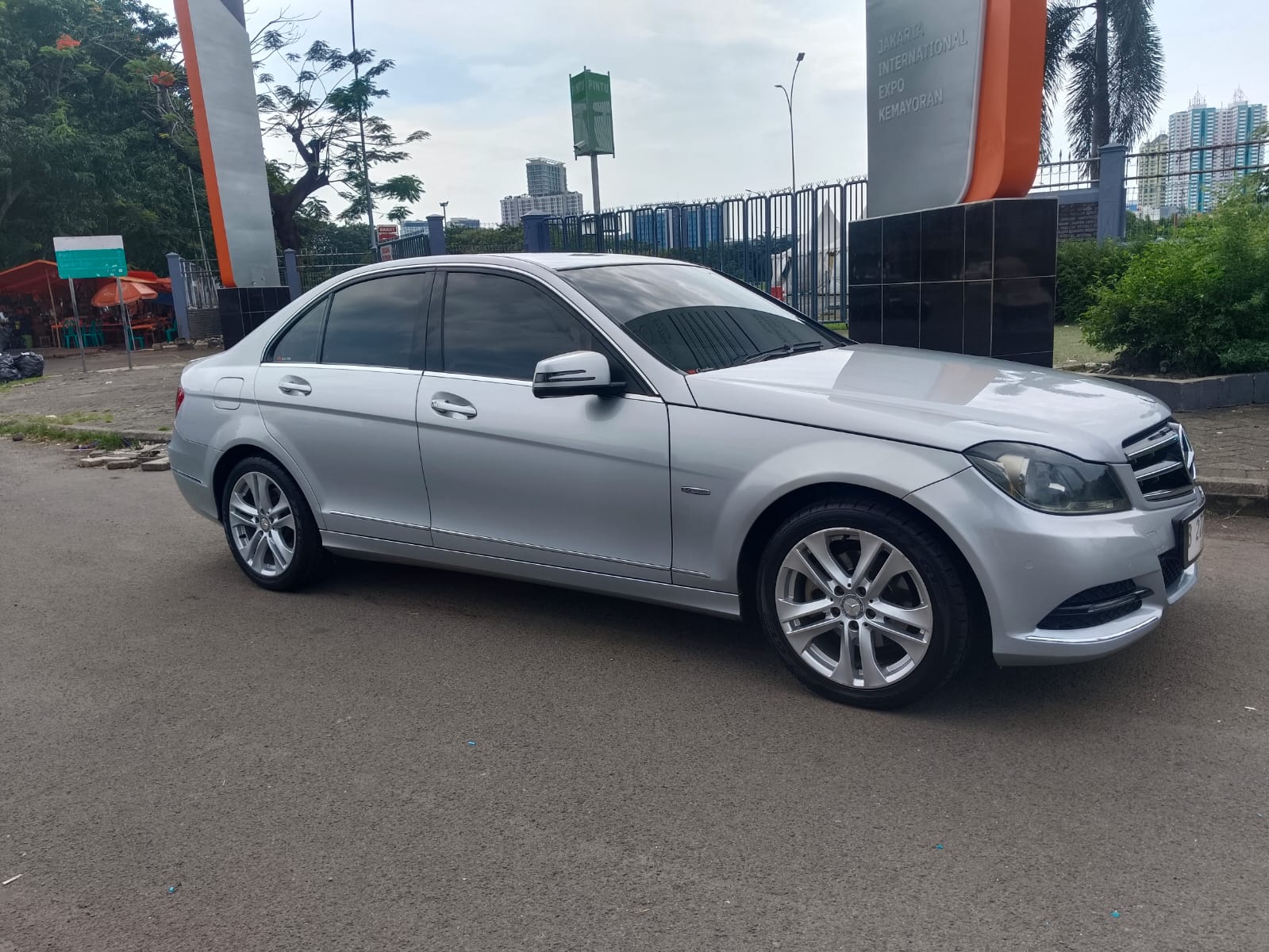 2011 Mercedes Benz C-Class Sedan C 200 Avantgarde Line 2011 Mercedes Benz C-Class Sedan C 200 Avantgarde Line