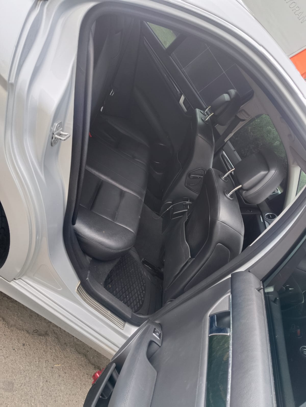 2011 Mercedes Benz C-Class Sedan C 200 Avantgarde Line 2011 Mercedes Benz C-Class Sedan C 200 Avantgarde Line