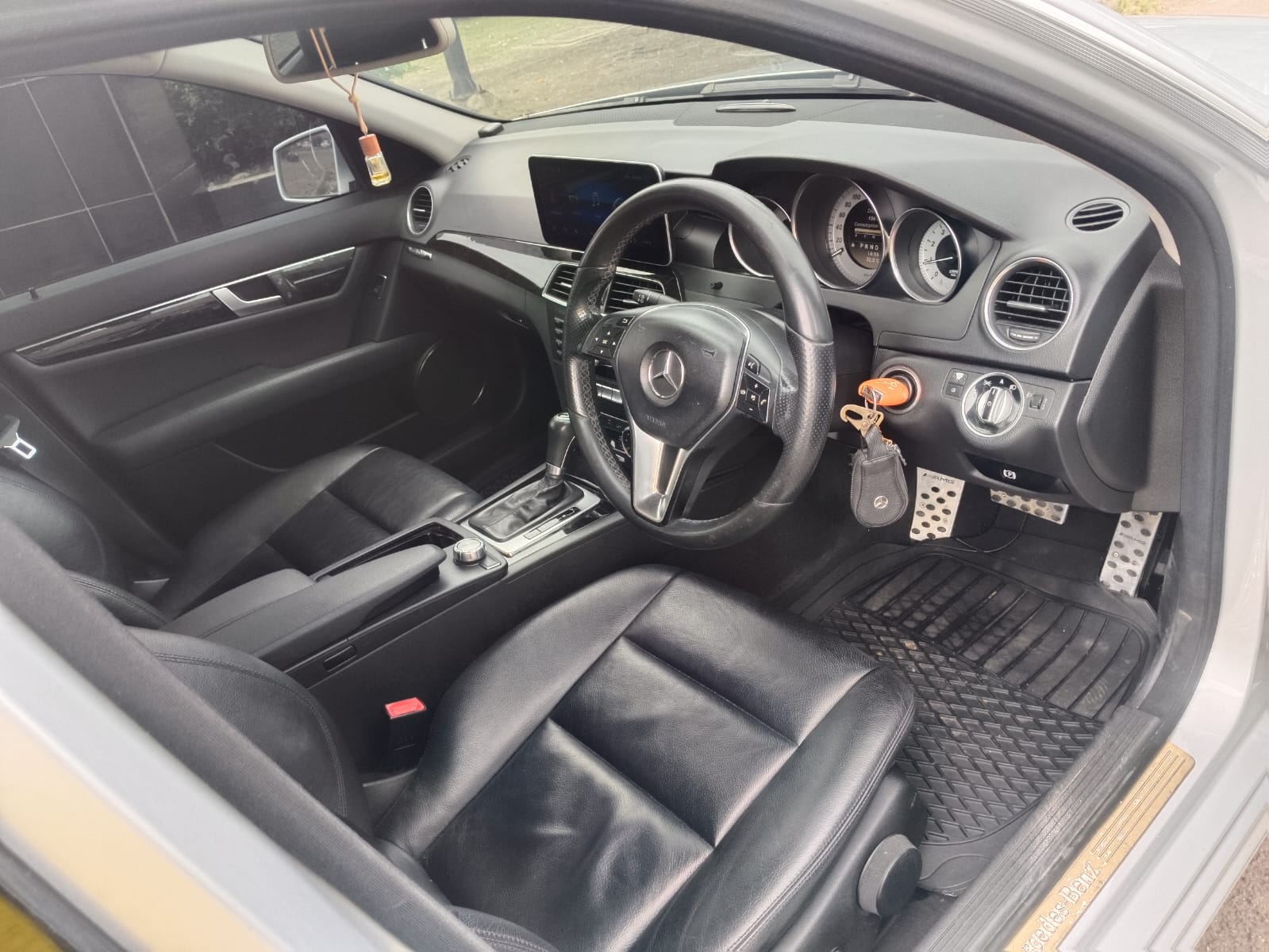 2011 Mercedes Benz C-Class Sedan C 200 Avantgarde Line 2011 Mercedes Benz C-Class Sedan C 200 Avantgarde Line