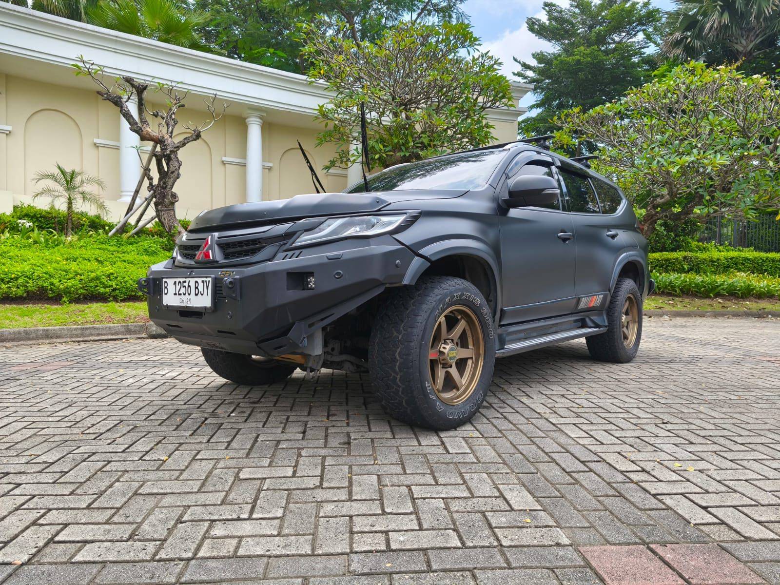 2019 Mitsubishi Pajero Sport Dakar AT 4x2 2019 Mitsubishi Pajero Sport Dakar AT 4x2