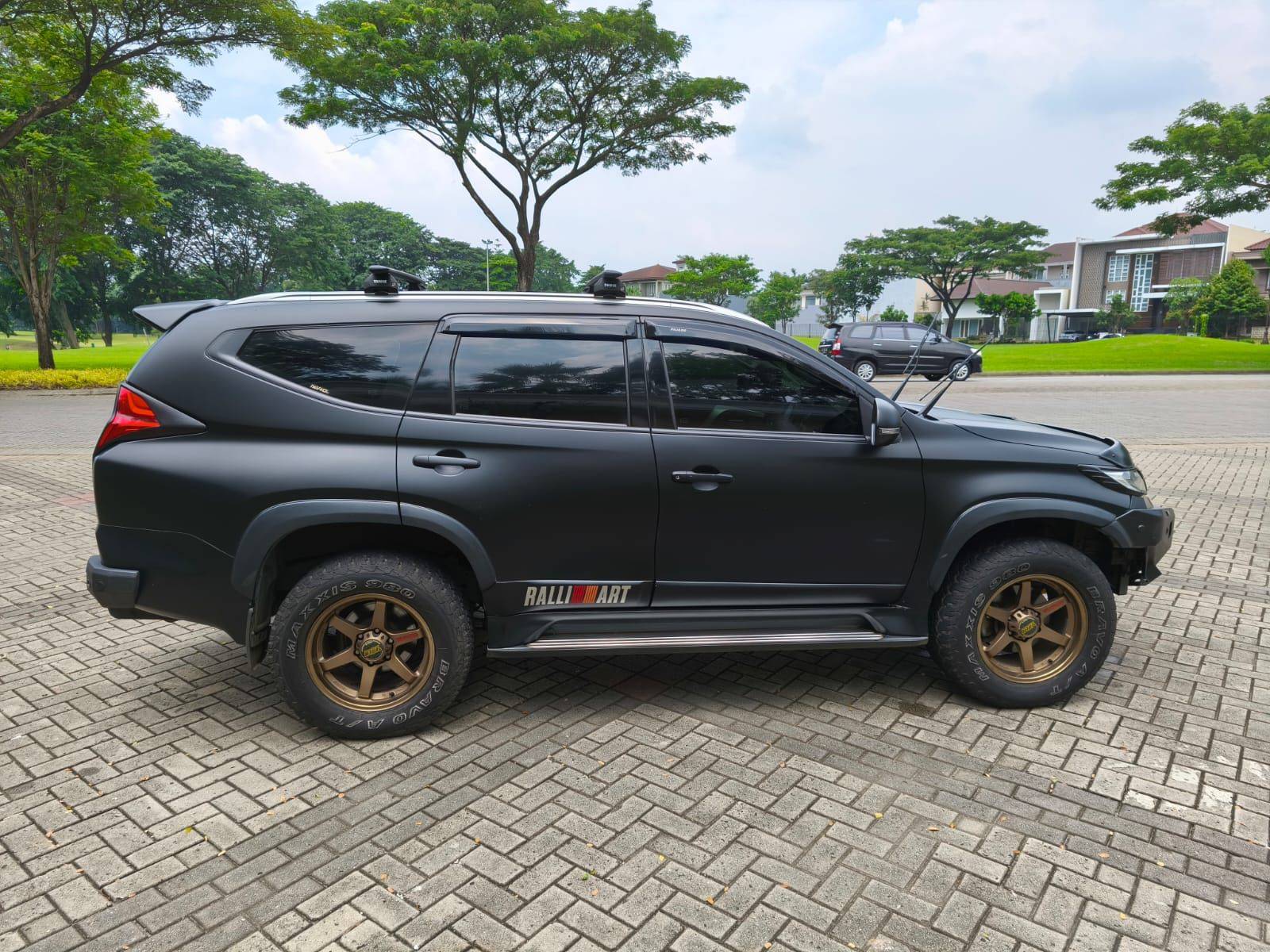 2019 Mitsubishi Pajero Sport Dakar AT 4x2 2019 Mitsubishi Pajero Sport Dakar AT 4x2