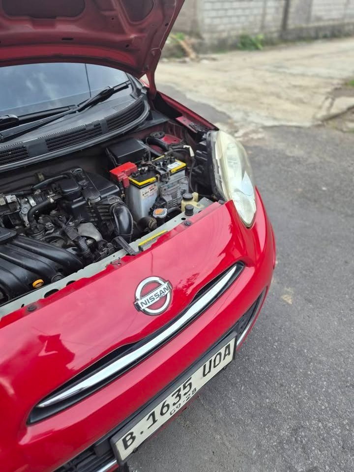 2011 Nissan March  1.2 AT 2011 Nissan March  1.2 AT