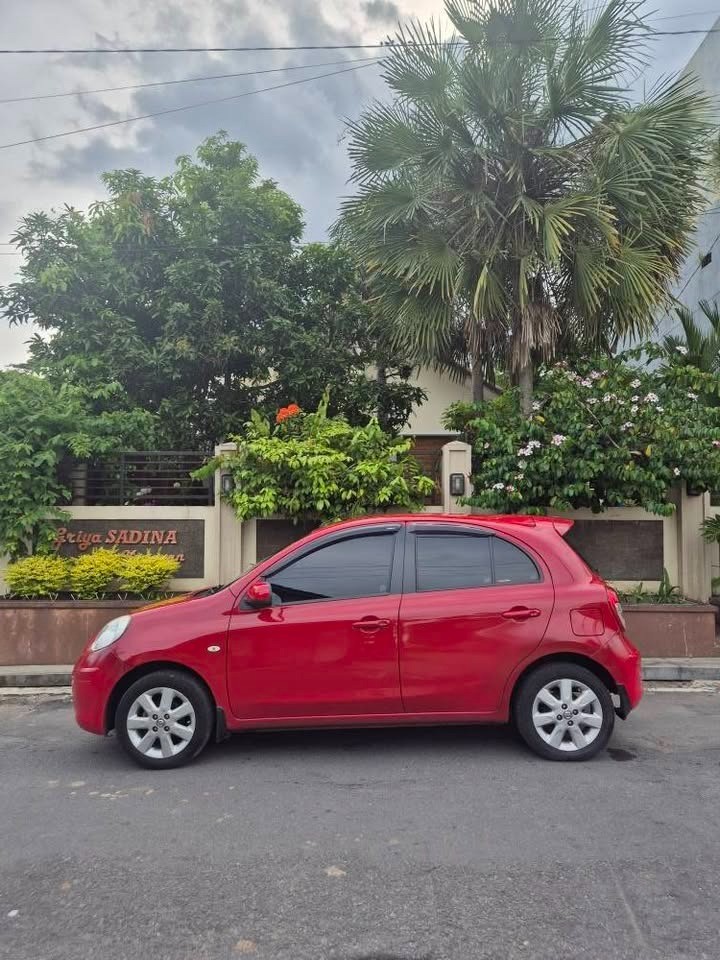 2011 Nissan March  1.2 AT 2011 Nissan March  1.2 AT