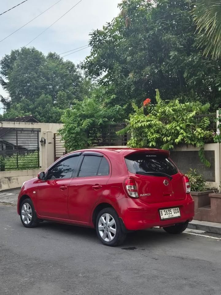 2011 Nissan March  1.2 AT 2011 Nissan March  1.2 AT