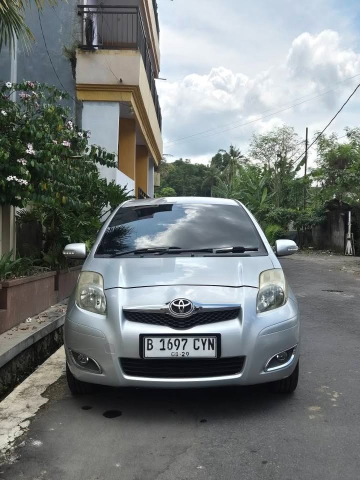 Second Hand 2011 Toyota Yaris  J AT Second Hand 2011 Toyota Yaris  J AT