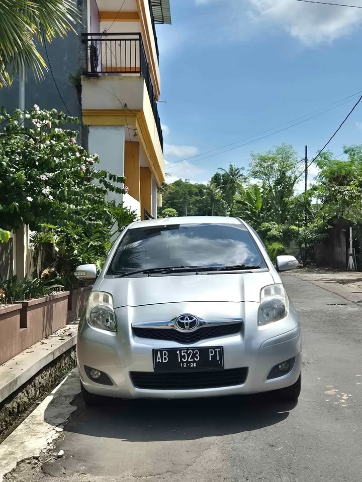 Second Hand 2010 Toyota Yaris  J MT Second Hand 2010 Toyota Yaris  J MT