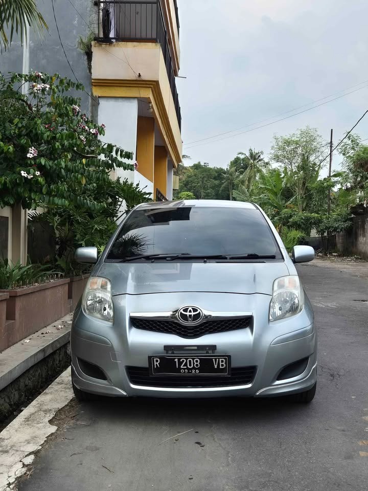 Second Hand 2009 Toyota Yaris  E MT Second Hand 2009 Toyota Yaris  E MT